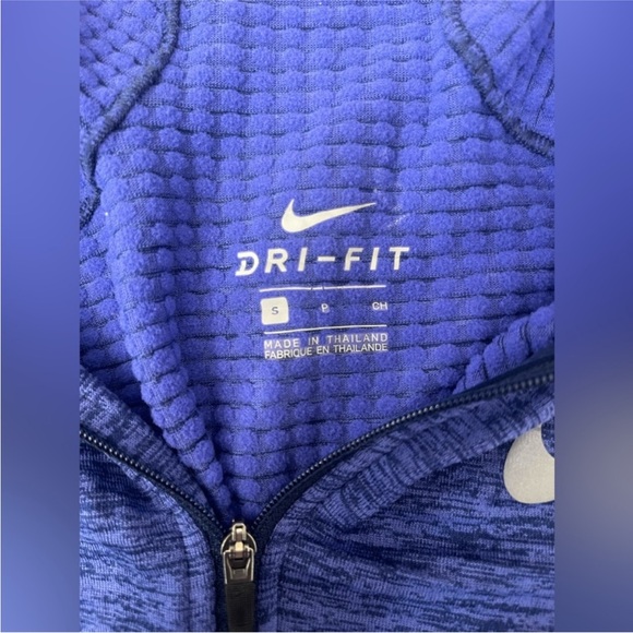 Nike dri fit 3/4 zip thermal pullover women’s size small - Picture 2 of 3
